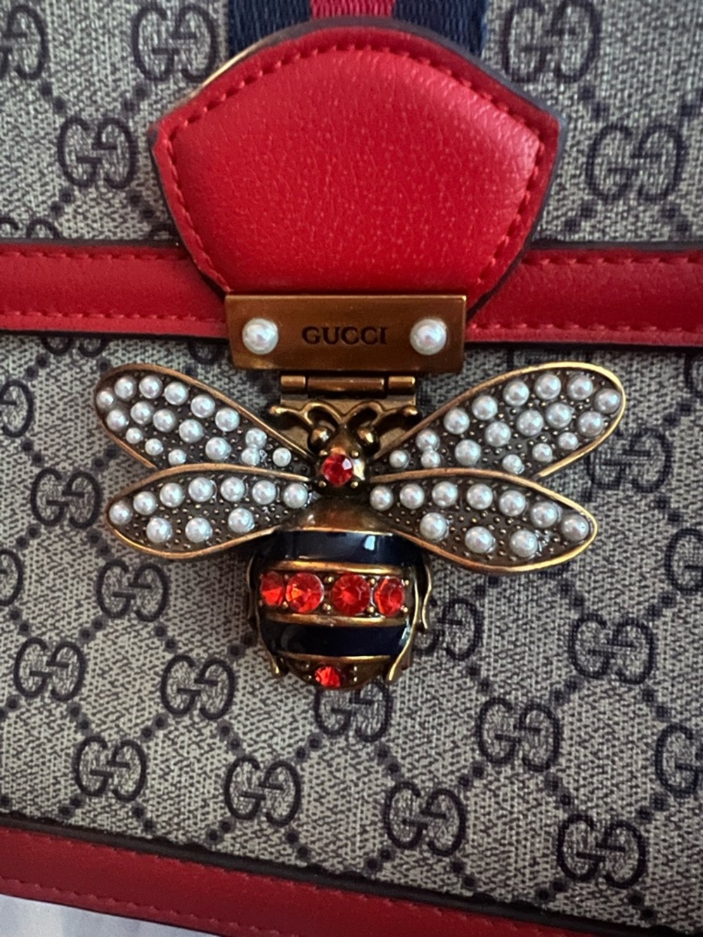 Gucci Red and Navy Bee-Embellished GG Satchel - Picture 2 of 6